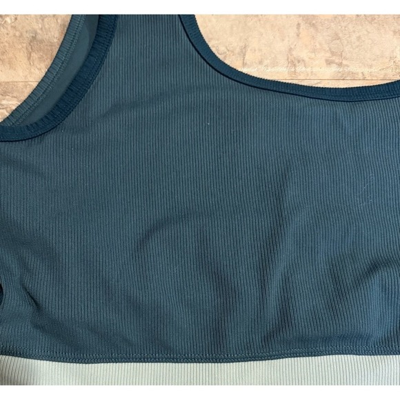 Nike Womens Plus Size Dri-Fit Tight Fit Ribbed Sports Bra 1X Two Toned Blue - Picture 2 of 5